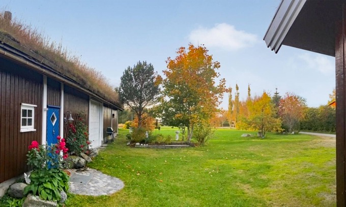 Agdenes House | Welcome to Agdenes and this quaint cottage, which is an outbuilding of the common property.
