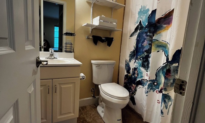 Stuart Apartment | Welcome to Aqua Aura a Charming studio with AC in Stuart - Perfect for a getaway
