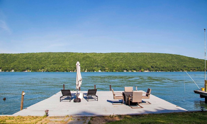Hammondsport House | Welcome to Casa Keuka – Midcentury Calm on the Lake