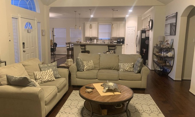 El Lago House | Welcome to Casa Seabrook, your By-The-Sea-Get-Away!