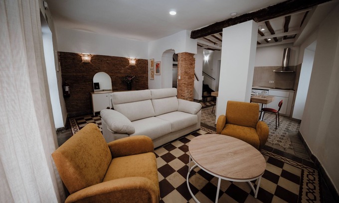La Zubia House | Welcome to "La Casa Real". a fully restored house from 1952