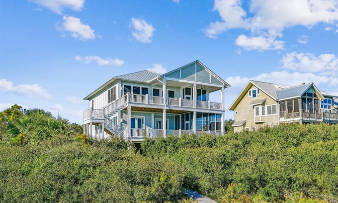 Sea Palm Village House | Welcome to Le Reve! We hope you enjoy your stay.
