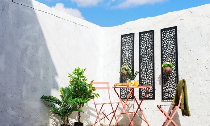 Middlesbrough House | Welcome to LOHIA NIGHTS. A Home away from home, retreat!