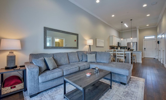 Tuscaloosa Condo | Welcome to Southern Summit!