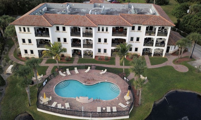 Sebastian Riverfront Apartment | WELCOME TO THE SEBASTIAN RIVERFRONT RESORT
