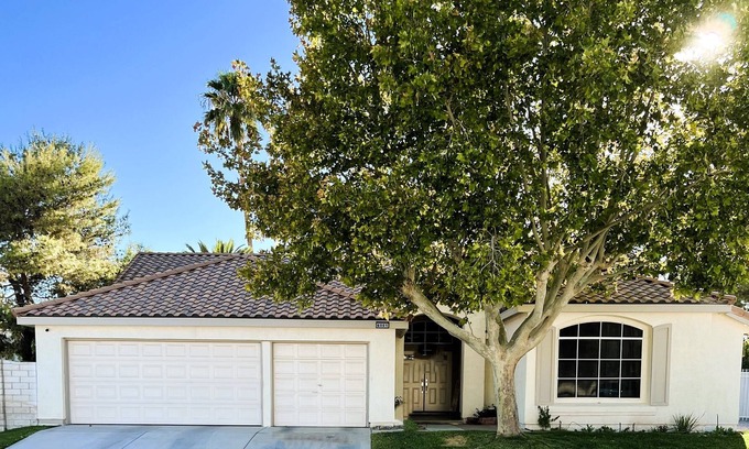 North Las Vegas House | Welcome to your Formula 1 Las Vegas Grand Prix Family Headquarters.