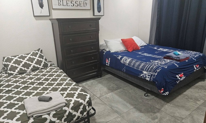 Las Vegas Apartment | Welcoming 2-bedroom apartment with AC in vibrant Las Vegas