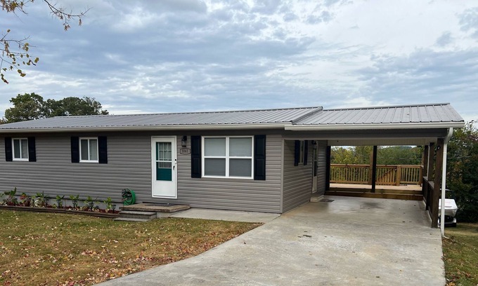 Madisonville House | Welcoming 3 bedroom near downtown Madisonville!!!