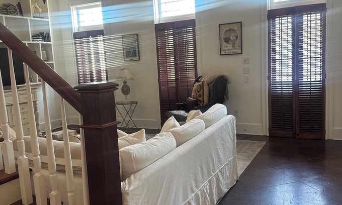 Central Business District House | Welcoming Downtown 2-Bedroom 2.5 Bath Townhome