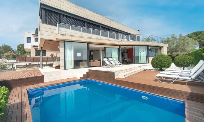 Sant Feliu de Guixols Villa | WELCS VILLA 239 PDA con piscina y vista