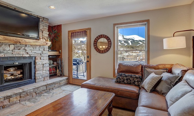 Historic District Villa | Wellington 3 in Silverthorne