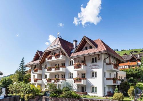 Selva di Val Gardena Apartment | Wellness Residence Villa Leck