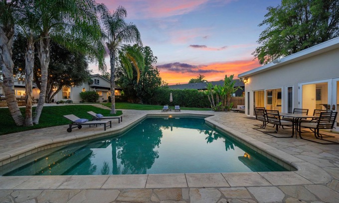 Tarzana House | Wells Estate! 10Bdr/11bath/Pool/GYM/Guest House!