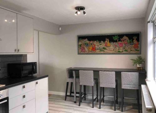 Merthyr Tydfil House | Welsh Getaway Home No 1 - 10 mins to Bike Park Wales