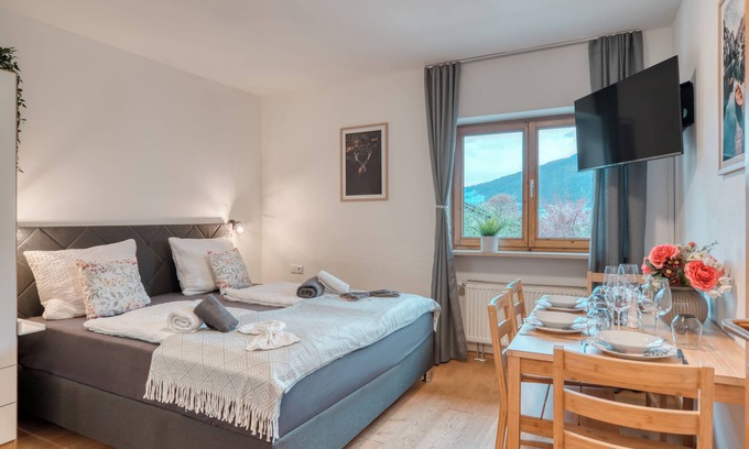 Kiefersfelden Apartment | Wendelstein vacation apartment with all-round mountain views