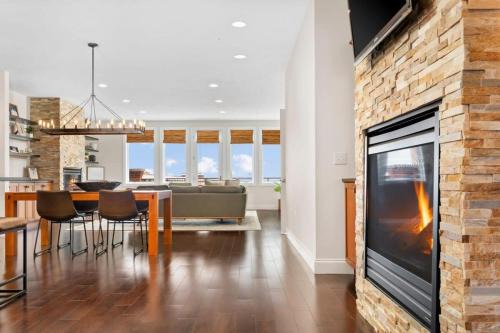 Traverse City Apartment | West Bay Overlook in Downtown TC
