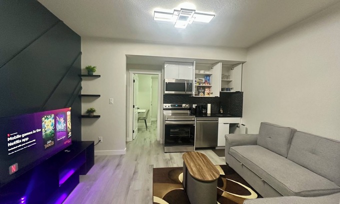 West Edmonton House | West Edmonton 2 Bedroom Basement | Free Parking & Fast Internet