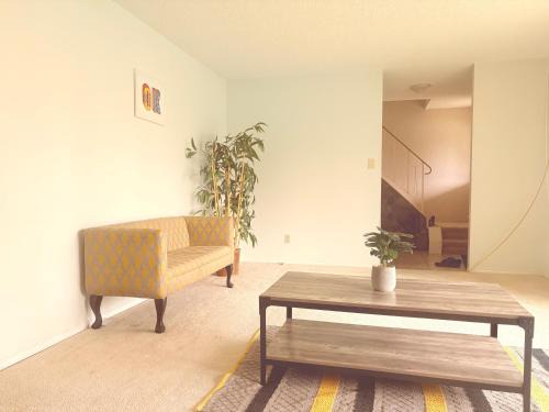 West Edmonton House | West end