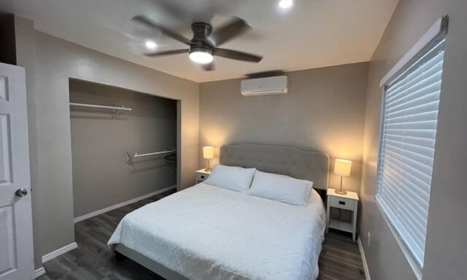 West University House | West University Carriage Home & Parking