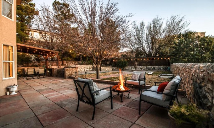 El Paso Villa | Westside Villa, 3bd 2bth, Beautiful yard, Home Gym