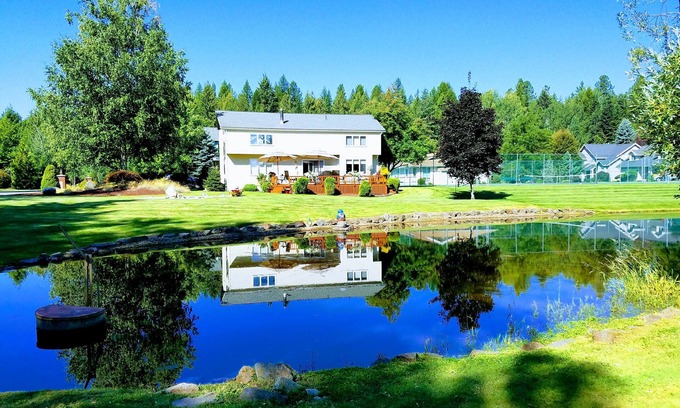 Sandpoint Apartment | Westwood Luxurious Living ~ 1 Bedroom Apartment ~ Lovely!