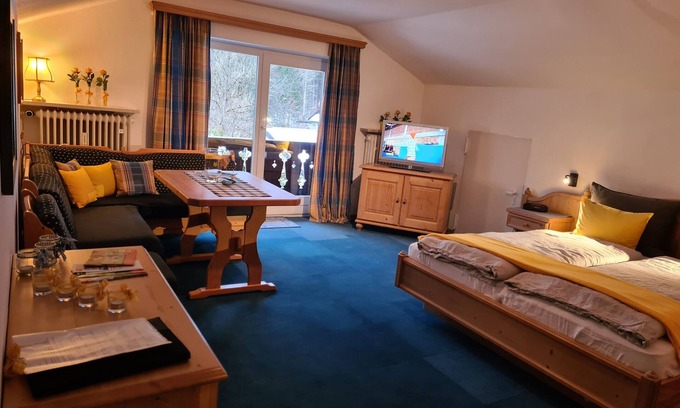 Untergrainau Apartment | Wetterstein with mountain panorama view