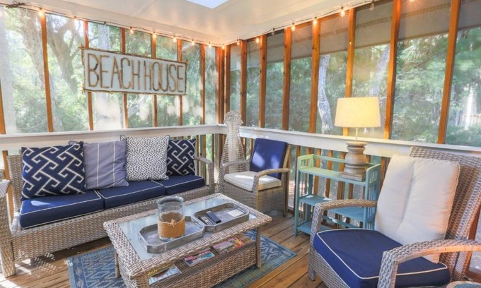 Isle of Palms House | Whale of a Time
