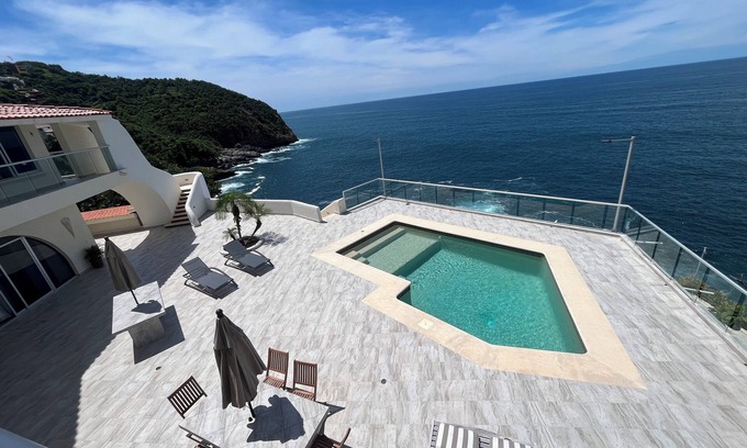 Caleta House | Whale residential house