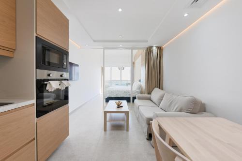 Jumeirah Lake Towers Apartment | What a view - very close to DMCC metro station