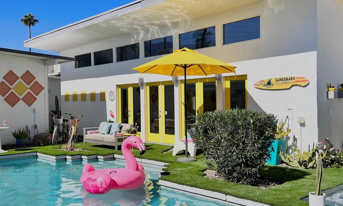 Palm Springs House | Where LOVE Meets LUXURY: YOUR Mid-Century Escape!n"An UNFORGETABLE EXPERIENCE!"