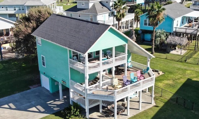 Port Bolivar House | Where's the Lime, Dog Friendly