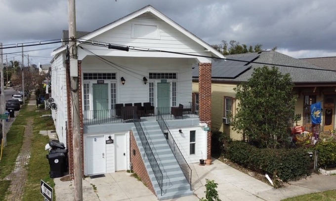 Uptown Historic District House | Where Y'AT Uptown Shotgun Steps away from Magazine St