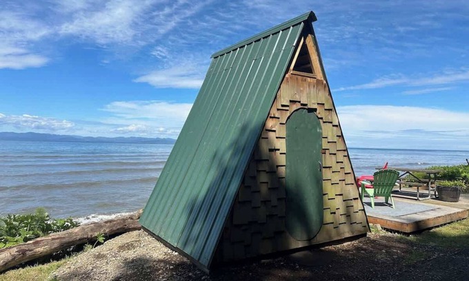 Port Angeles Apartment | Whiskey Creek Beach Front A-Frame Site 11