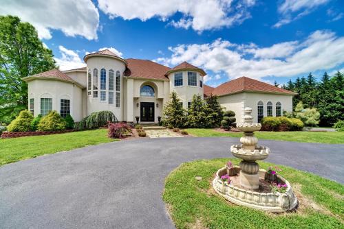 Bear House | Whispering Oak Mansion