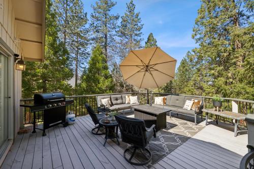 Groveland House | Whispering Pines Retreat home