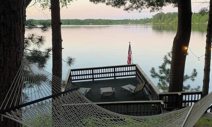 Sturgeon Lake Cabin | WhisperingPines on Sand Lake! SAUNA-GOLF-Fish-SWIM- Outdoor Pizza Oven