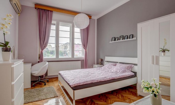 Slavija Apartment | White apartment