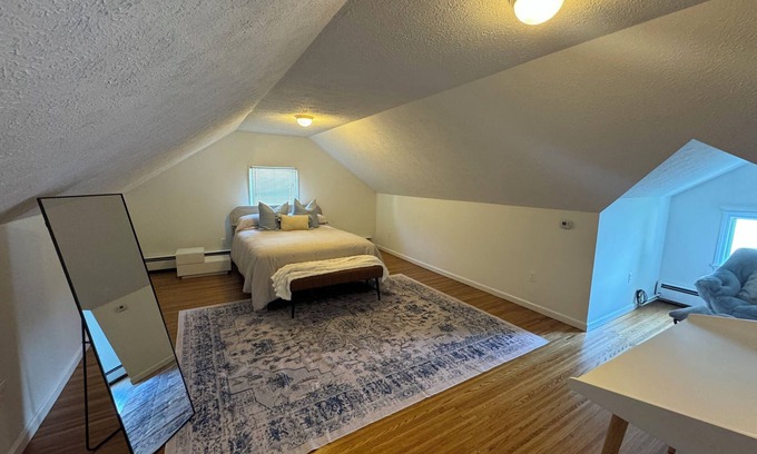 Rochester House | White Coat Village - Fully Furnished 3 Bedroom Rental - Near Hospital /U of R