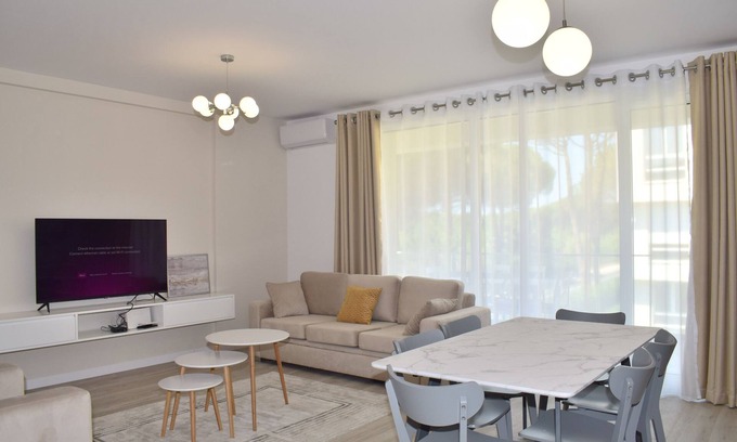 Ishem Apartment | White Moon Apartment 302, Lalzit Bay, Albania