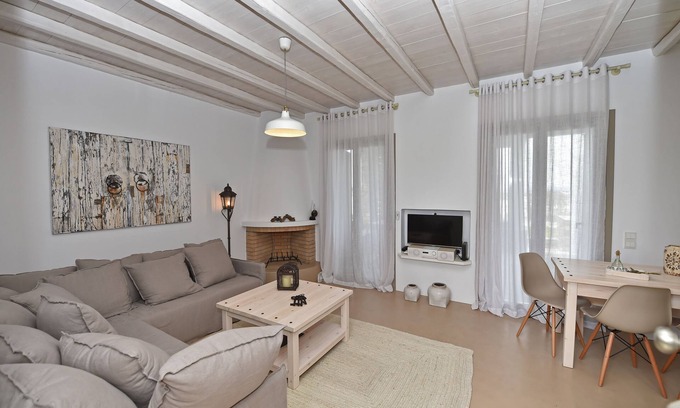 Tinos Villa | White Tinos Luxury Suites
