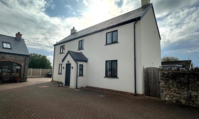 Port-Eynon House | Whitebridge Cottage
