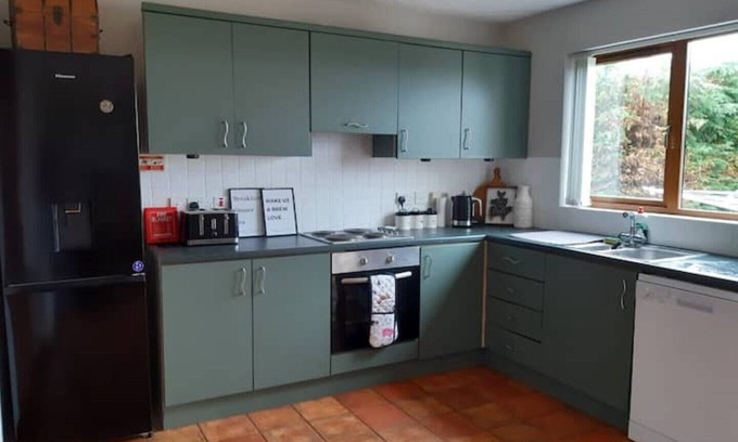 Ballycastle House | Whitepark Cottage -group/family/child/pet friendly