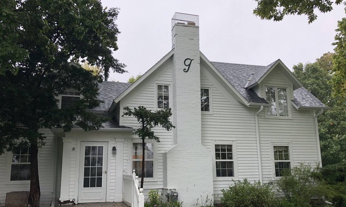 Coon Rapids Bed & Breakfast | Whiterock Conservancy - Garden Room in the Historic Garst Farmhouse