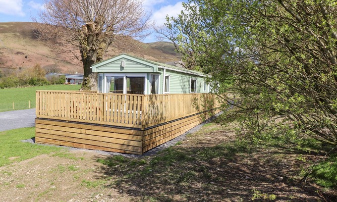 Lorton Cottage | WHITESIDE, pet friendly, with a garden in Lorton