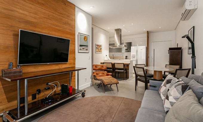 Jurere Apartment | WI-FI 100MB | 55" Smart TV | 350m from Beach #JA33