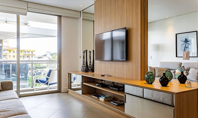 Jurere Apartment | WI-FI 200MB | 350m from Jurerê Beach #JA11