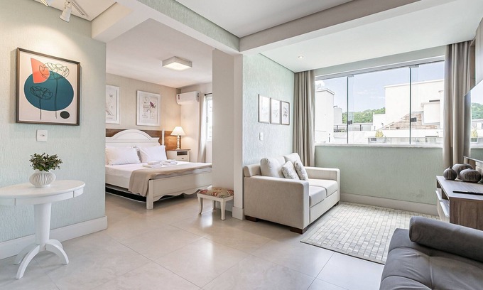 Jurere Apartment | WI-FI 500MB | 300m from Jurerê Beach #JA35