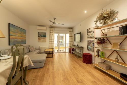 El Arenal Apartment | Wide with beautiful kitchen 2Bd 3Bth -Arenal