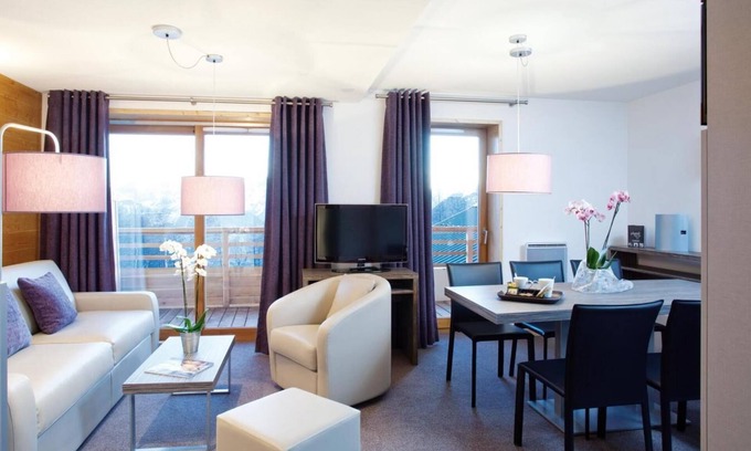 Bergers Apartment | Wifi, 250m from resort center, fitness, swimming pool, hammam, balcony, tv, 55m², Alpe d'Huez