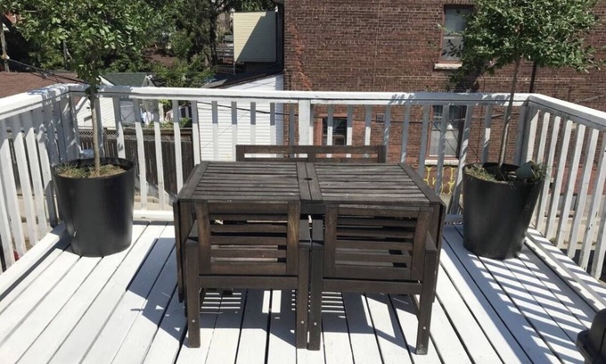 Leslieville House | Wifi incld: Two Large Bedrm 2nd-DOWNTOWN LESLIEVILLE